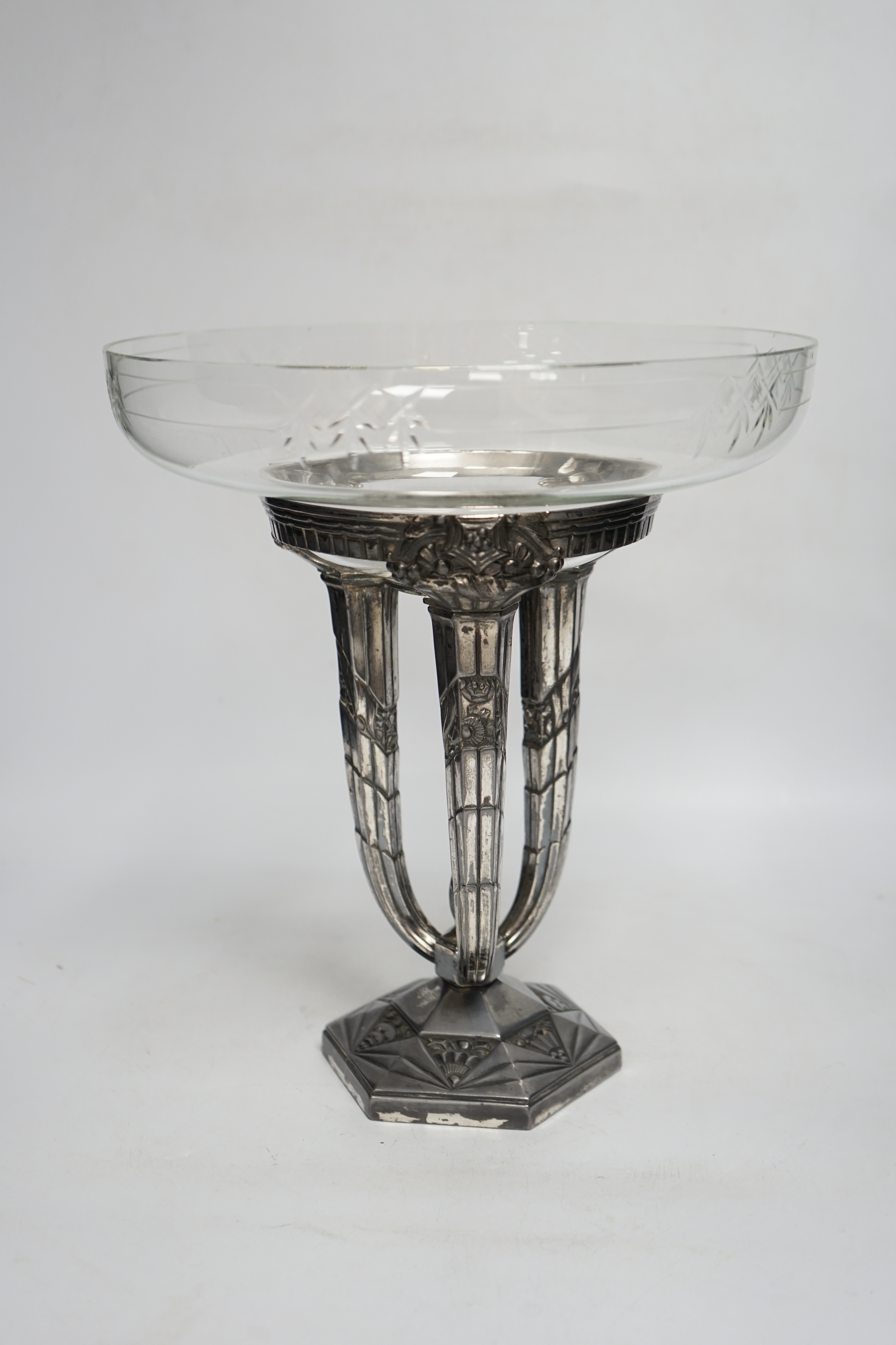 A French Art Deco silvered metal and glass centrepiece, 31cm